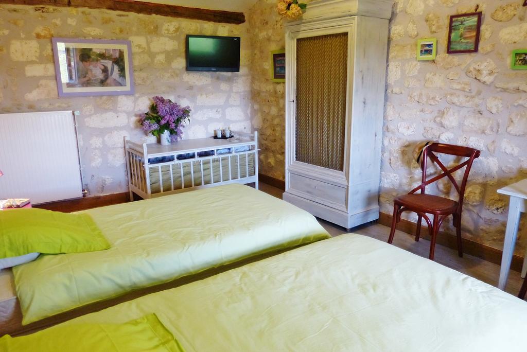 Bed and Breakfast L'Echappee Belle Perigord Cercles Номер фото